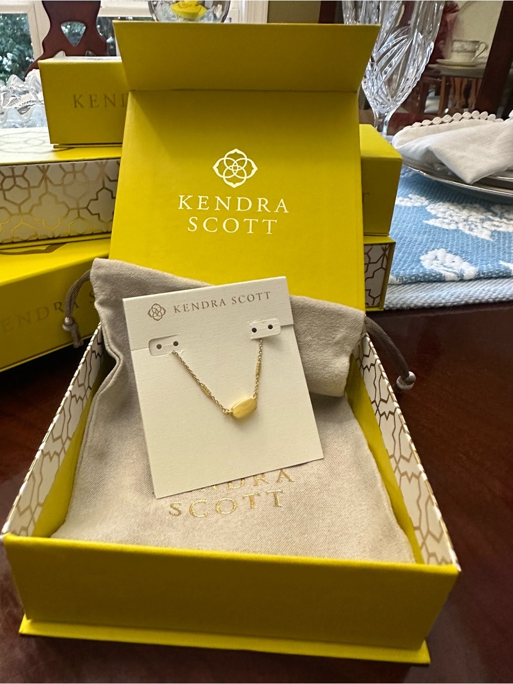 KENDRA SCOTT‎ FERN NECKLACE - GOLD NEW - Picture 10 of 10